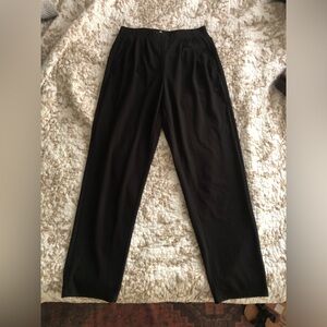 Lieth black pleated cigarette pant. XS